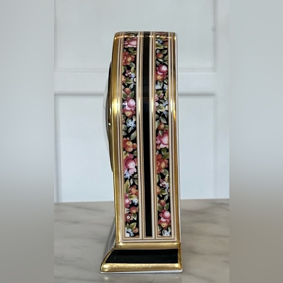 VINTAGE WEDGWOOD Bone China Floral & Gold Clock - Quartz Movement - Picture 3 of 15